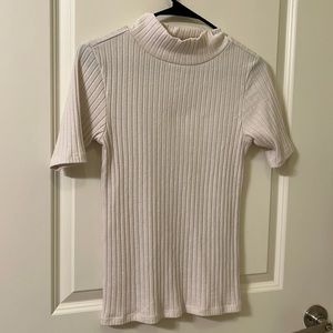 Short sleeve white ribbed turtle neck